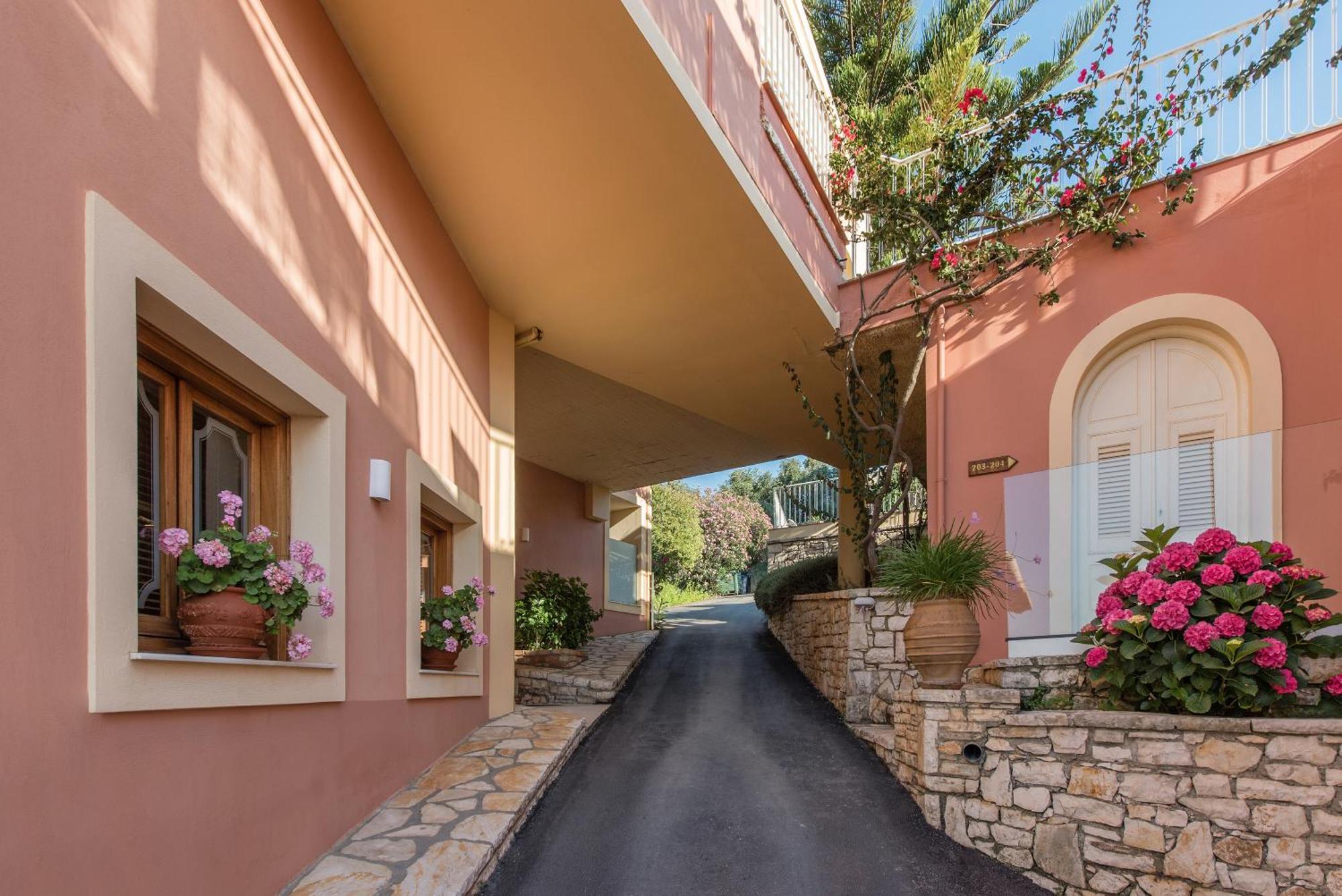 Hill Lofos Hotel Kassiopi Exterior photo