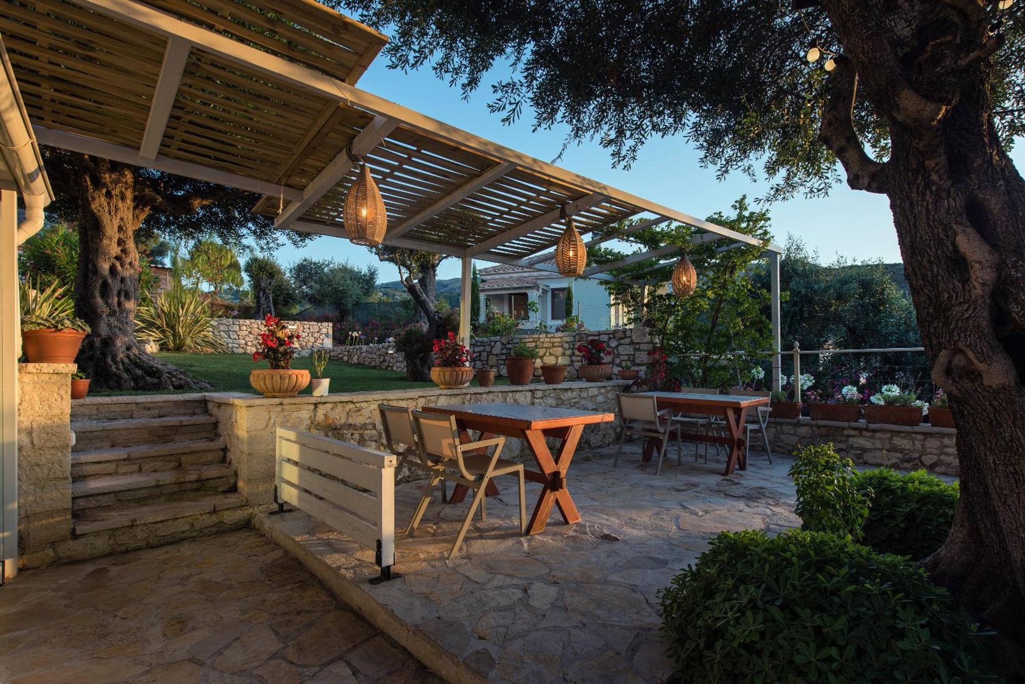 Hill Lofos Hotel Kassiopi Exterior photo