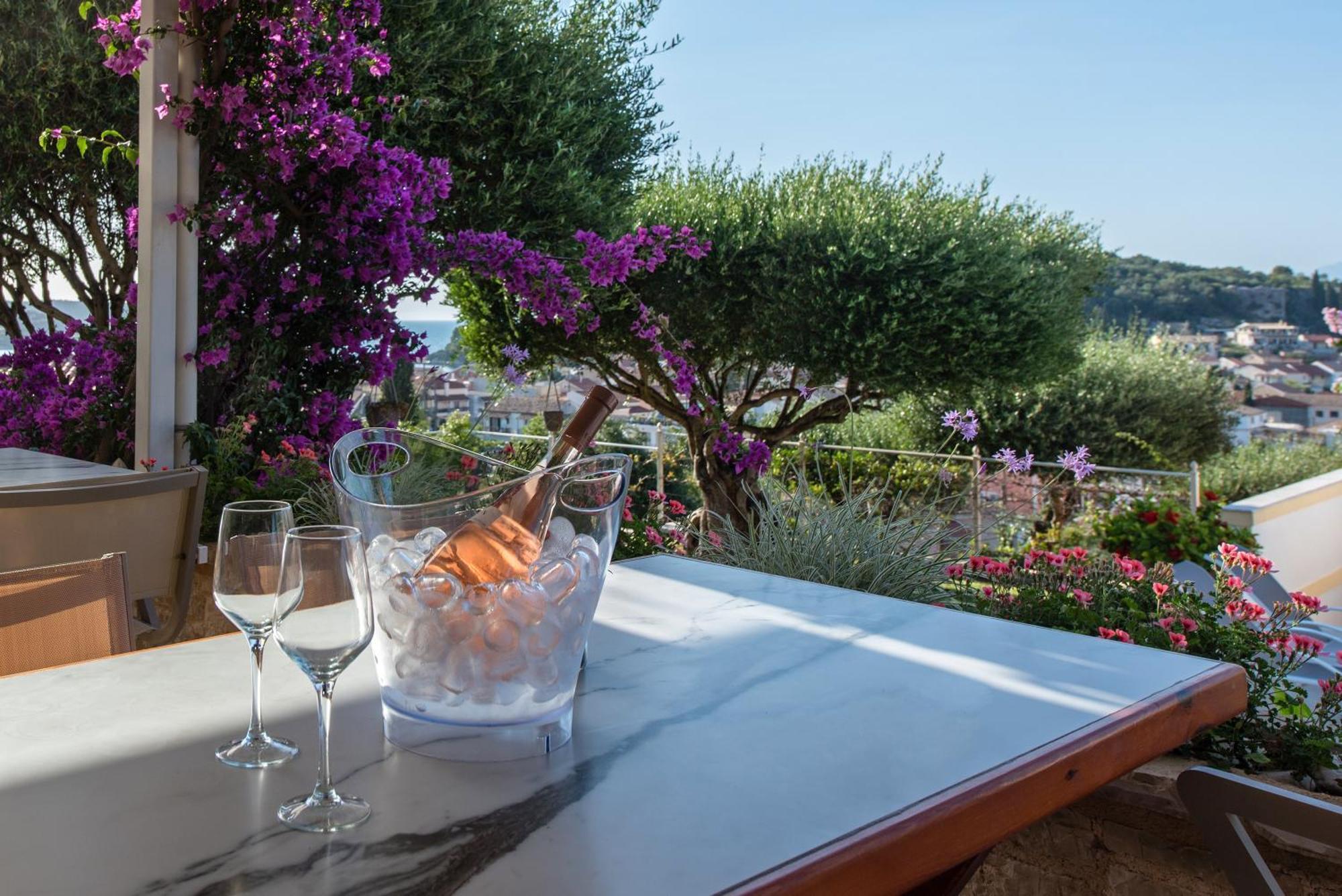 Hill Lofos Hotel Kassiopi Exterior photo